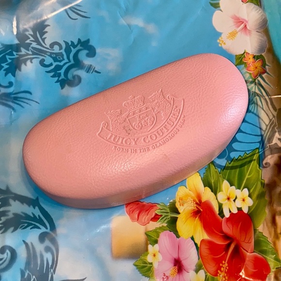 🍀 Juicy Couture Sunglasses W/ Four Leaf Clover! - Picture 10 of 14